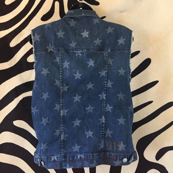 Rock & Republic Denim Vest - Picture 2 of 3